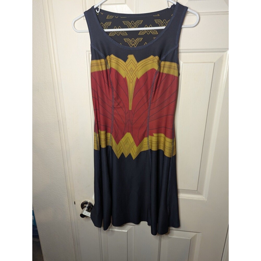 Wonder Woman DC Comic Hot Topic Reversible Dress Medium Cosplay Costume Logo Red